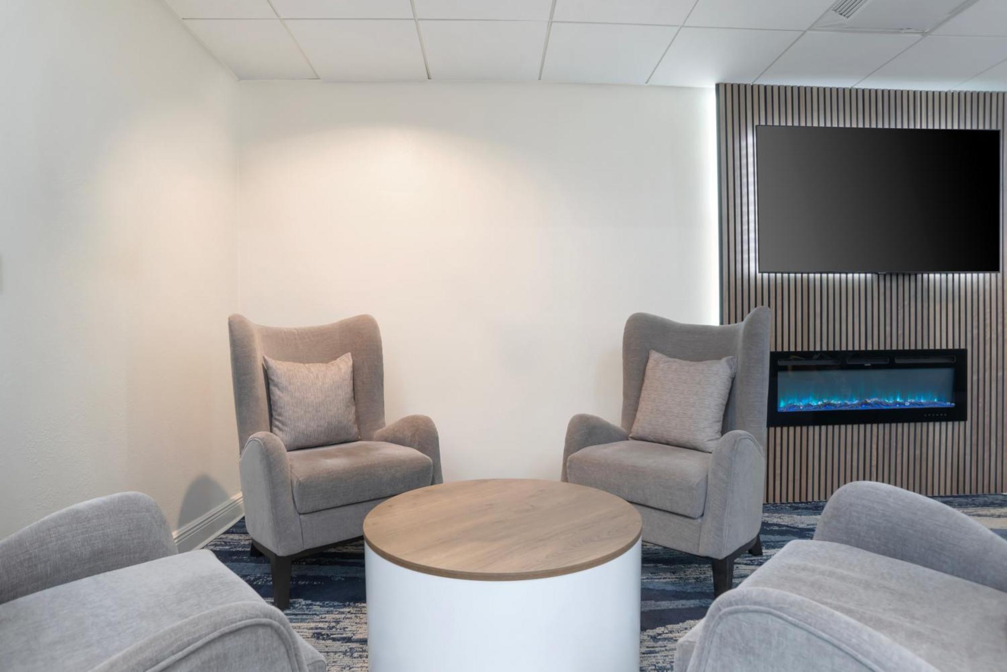 Comfort & New Orleans Airport North Hotel 2*