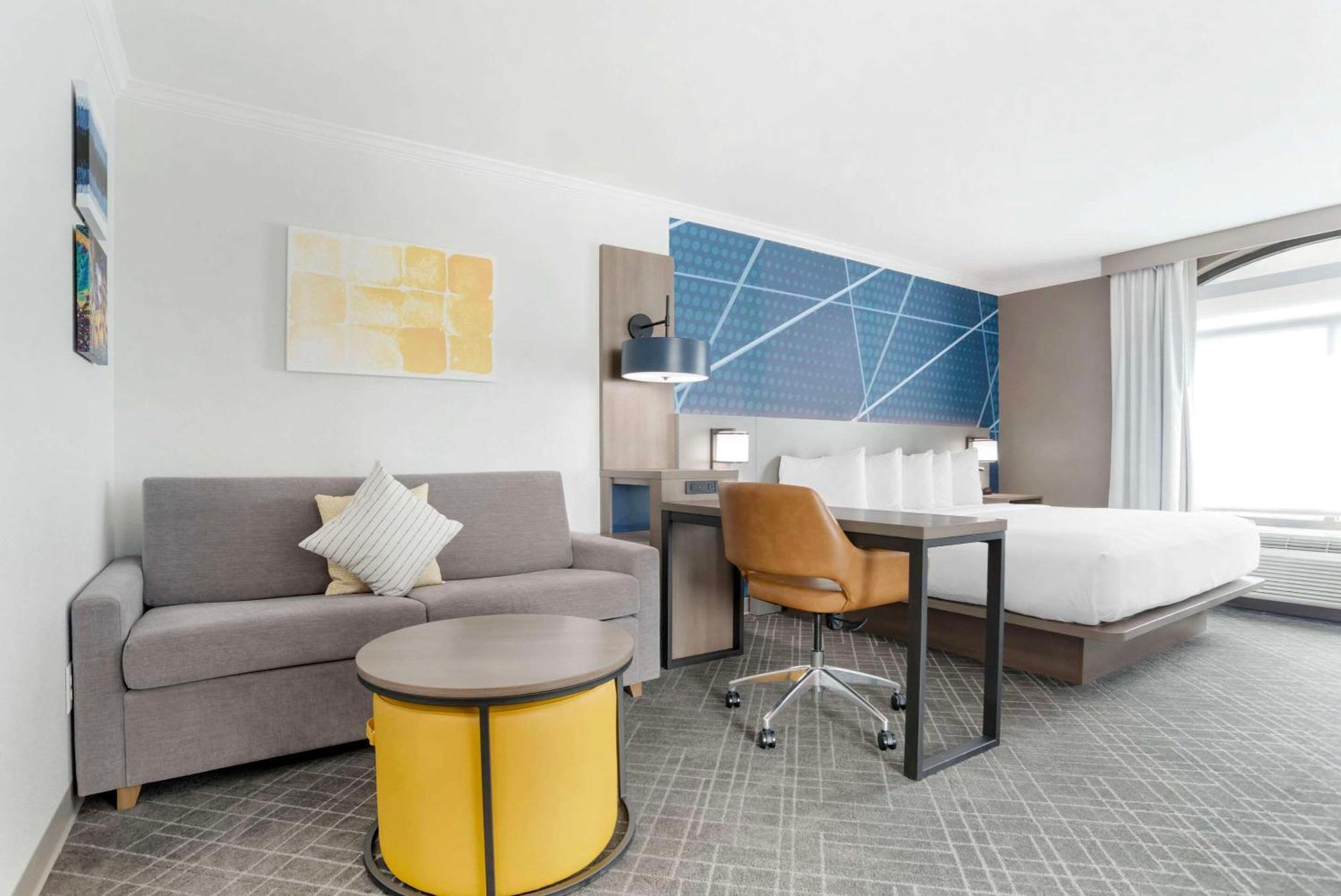 Comfort & New Orleans Airport North Kenner