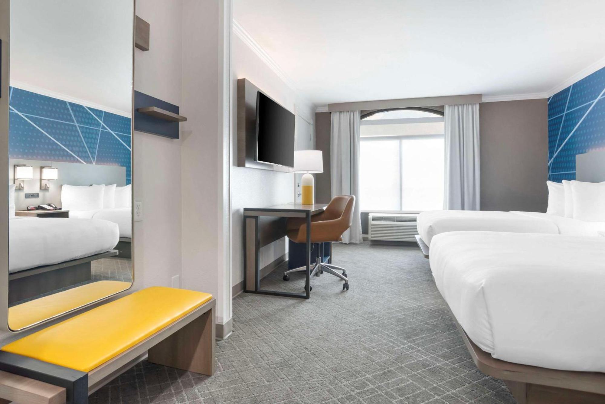 Comfort & New Orleans Airport North Hotel