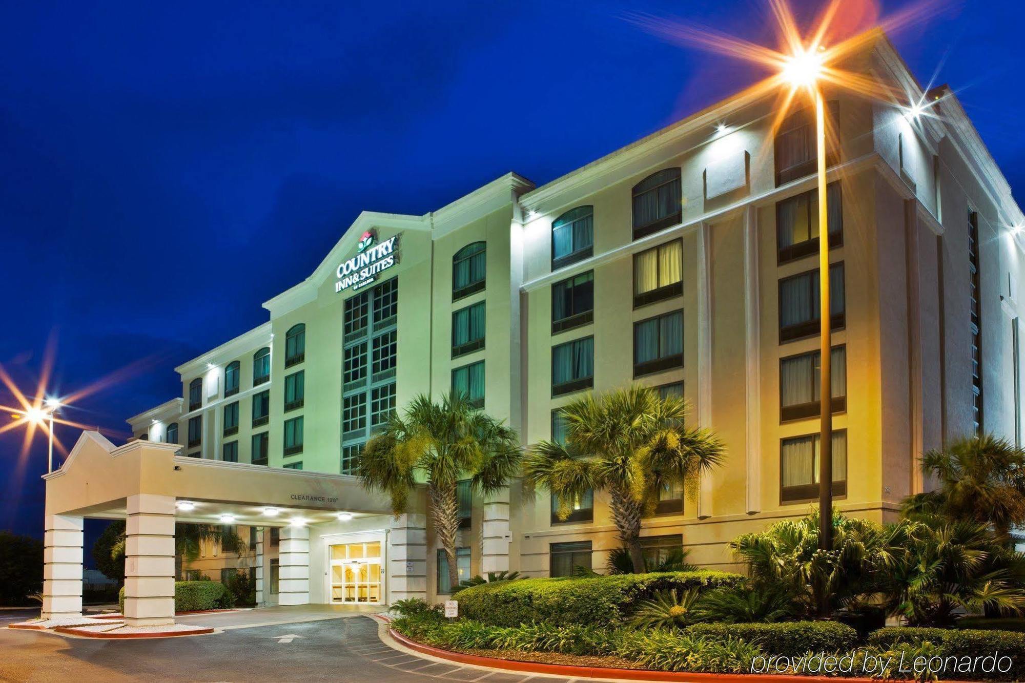 Comfort & New Orleans Airport North Hotel